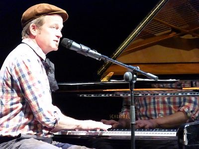 Herr Zinnober am Flügel....!