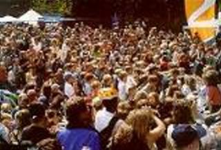 Zuz-in-nuernberg2000-publikum-2